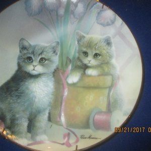 PLAYFUL COMPANIONS Decorative Collectible Plats CATS DANBURY MINT